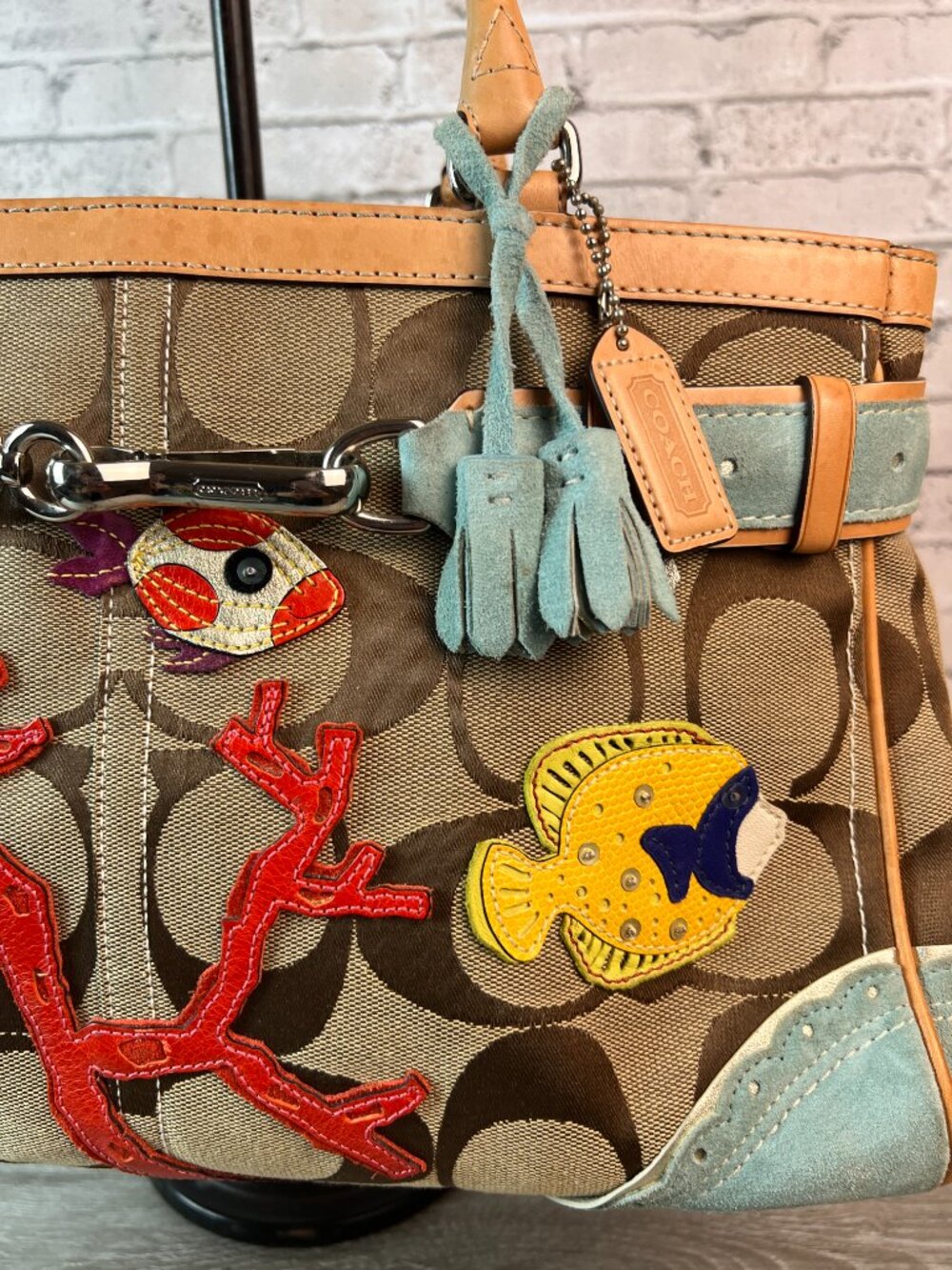 Very Rare Limited Edition Coach 1490 Signature "Fish" Hamilton bag - Picture 3 of 7